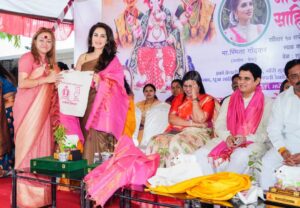 Smita Gondkar Instagram - Honoured to be a guest at Gauri Ganpati Sahitya Jatra organised by sangeeta Tiwari.. Providing a platform for (mahila bachat gat) small scale business at Congress Bhuvan pune.. Empowering women.. Best wishes
.
.
.
#smitagondkar #smittens #gauriganpatisahityajatra #womanempowerment #mahilabachatgat #pune #sangeetatiwari