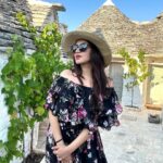 Smita Gondkar Instagram - Wanderlust Chronicles . . . Outfit Stylist : @richa_r29 @style__inn . . . #smitagondkar #smittens #travel #traveldiary #trip #wanderer #explorepage #trending #instagram