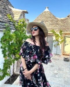 Smita Gondkar Instagram - Wanderlust Chronicles
.
.
.
Outfit Stylist : @richa_r29 @style__inn
.
.
.
#smitagondkar #smittens #travel #traveldiary #trip #wanderer #explorepage #trending #instagram
