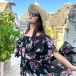 Smita Gondkar Instagram - Wanderlust Chronicles . . . Outfit Stylist : @richa_r29 @style__inn . . . #smitagondkar #smittens #travel #traveldiary #trip #wanderer #explorepage #trending #instagram