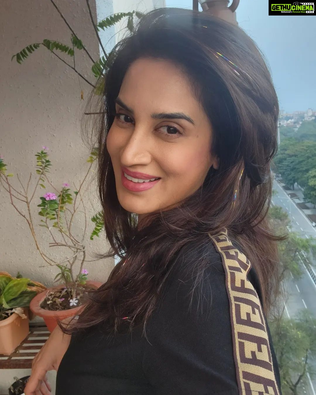 Smita Gondkar - 3.3K Likes - Happy Mornings šš
.
.
.
#smitagondkar #smittens #outfit #ootd #metime #wanderer #selflove #morning #happymorning #sun #explorepage #trending #instagram