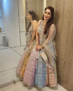 Smita Gondkar Instagram - A perfect combination of tradition and style, this chaniya choli is my way of celebrating the grandeur of our heritage. 💫🌺
.
.
.
Styling : @tanmay_jangam
Outfit : @suvidhafashion
.
.
.
#smitagondkar #smittens #traditional #festivalvibes #outfit #trending #instagram