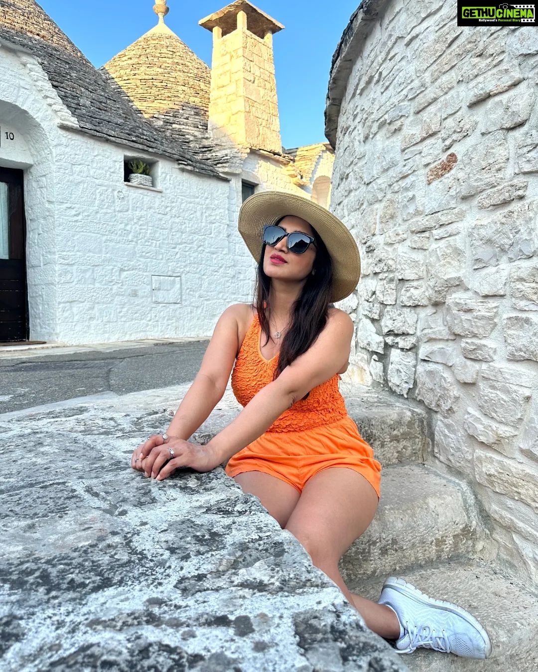 Smita Gondkar - 5.2K Likes - Throwback.. While i was Chasing sunsets and dreams on this travel escapadeāš»
.
.
.
#smitagondkar #smittens #throwbackthursday #throwback #europetrip #europe #traveldiary #travelislife #travelling #sunsets #trending #instagram