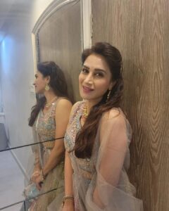 Smita Gondkar Instagram - A perfect combination of tradition and style, this chaniya choli is my way of celebrating the grandeur of our heritage. 💫🌺
.
.
.
Styling : @tanmay_jangam
Outfit : @suvidhafashion
.
.
.
#smitagondkar #smittens #traditional #festivalvibes #outfit #trending #instagram