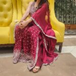 Smita Gondkar Instagram - Women's Dadiya in Beed was surely vibing.. Thanks for all the love🙏🏼❤️ . . . Outfit : @suvidhafashion Styling : @tanmay_jangam . . . #smitagondkar #smittens #happynavratri #navratri2023 #navratri #instagram