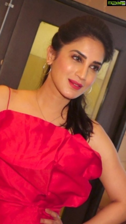 Smita Gondkar - 7.4K Likes - Thank you @globalcoloursandchemicals
@mehulsuchde @pankajpaints1972 @globalcoloursandchemicals for hosting us ❤️❤️
.
.
.
#smitagondkar #smittens #DilDostiDeewangi #promotion #movie #events #explorepage #instagram #मराठी #marathi #movie #film #globalcoloursandchemicalltd
#suchdemehul #pankajpaints