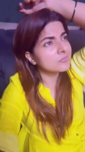 Smrity Sinha Instagram - Dil ki Aawaaz 😎