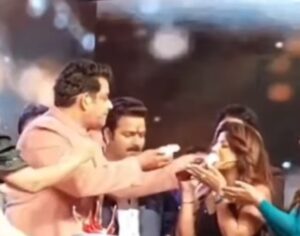 Smrity Sinha Instagram - Happy birthday to the ageless rock star @ravikishann ji
Mahadev Bless you with good health and prosperity 🎂🙏🏼