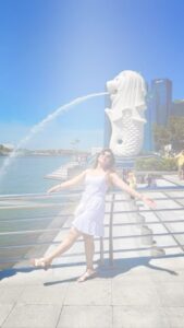 Smrity Sinha Instagram - Holiday in Singapore 🇸🇬… m learning to love myself❤️ #smritysinha #instagood #reelsinstagram #instagram