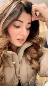 Smrity Sinha Instagram - Bas ayiwain 🤪😇….
#smritysinha #instagood