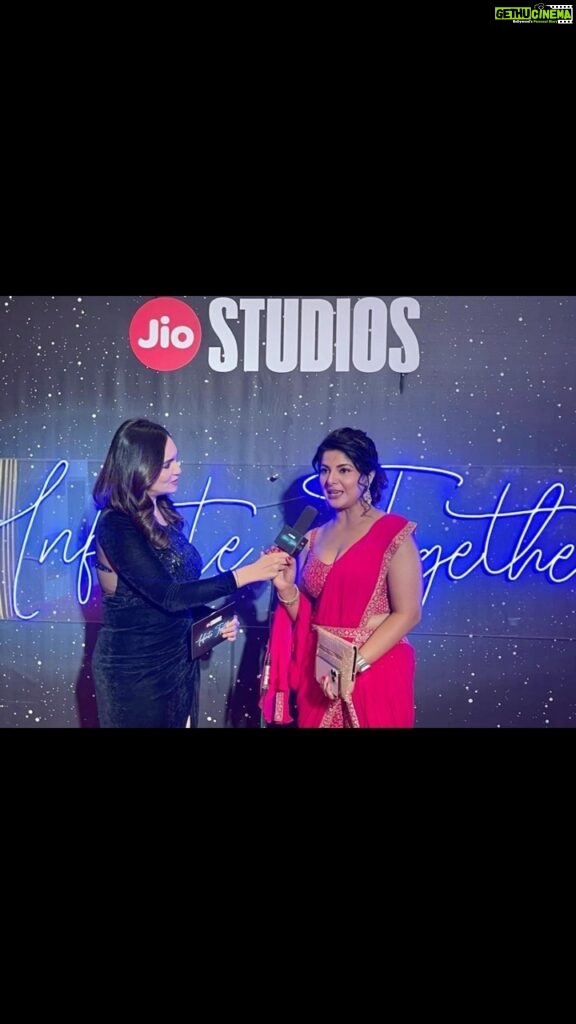 Smrity Sinha Instagram - Visited the @officialjiostudios to celebrate its 5years’ journey empowering “infinite together” with the entertainment industry in BKC Mumbai Thanks to @anuragmishra ji (Jio team) for ur hospitality yesternight … it was fun…🤩