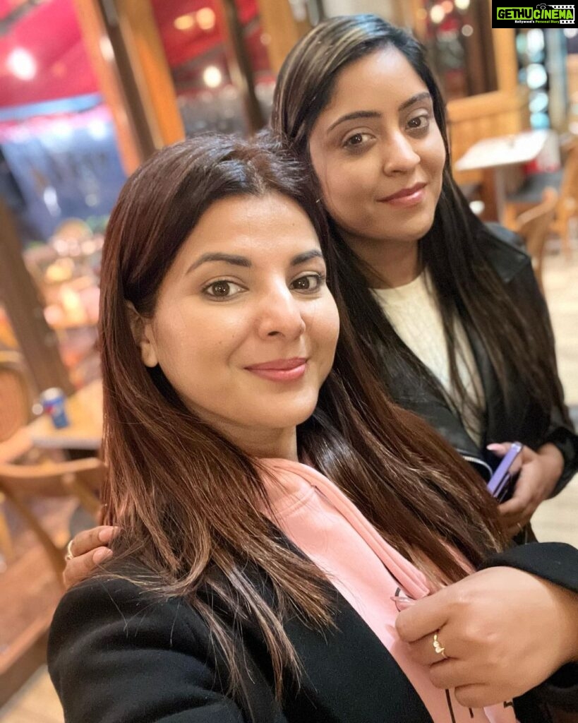 Smrity Sinha Instagram - Happy birthday to you dear @shubhi_sharma_official ji 🎂May God bless you with happiness 💐