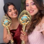 Smrity Sinha Instagram - We won 💕💕💕 Me : Best Debutant Actress @smritysinha_official Ji : Best Actress critic 🥰🥰🥰 Girl power 🌸 Coca-Cola Arena