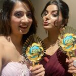 Smrity Sinha Instagram - We won 💕💕💕 Me : Best Debutant Actress @smritysinha_official Ji : Best Actress critic 🥰🥰🥰 Girl power 🌸 Coca-Cola Arena