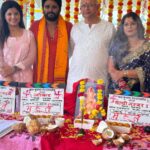 Smrity Sinha Instagram - Good morning everyone from the sets of my new movie JOKER…. Muhurt pics #latepost