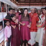 Sneha Sreekumar Instagram – കലാമണ്ഡലം പ്രഭാകരൻ മാഷിന് കേന്ദ്ര സംഗീതനാടക അക്കാദമിയുടെ അമൃത് പുരസ്‌കാരം ലഭിച്ചതിന്റെ ഭാഗമായി കലാമണ്ഡലത്തിൽ നടന്ന അനുമോദന ചടങ്ങിൽ നിന്ന്…… ഓട്ടൻതുള്ളലിനു ആദ്യമായാണ് കേന്ദ്രതലത്തിൽ ഒരു അംഗീകാരം ലഭിക്കുന്നത്.. ഈ നേട്ടം കലാകേരളത്തിന് അഭിമാനം ആണ്.. മാഷിന്റെ ശിഷ്യആവാൻ കഴിഞ്ഞത് അഭിമാനവും ഭാഗ്യവും ആയി കാണുന്നു ❤️❤️❤️
Pic : @pradeeppudhussery