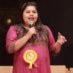 Sneha Sreekumar Instagram – കലാമണ്ഡലം പ്രഭാകരൻ മാഷിന് കേന്ദ്ര സംഗീതനാടക അക്കാദമിയുടെ അമൃത് പുരസ്‌കാരം ലഭിച്ചതിന്റെ ഭാഗമായി കലാമണ്ഡലത്തിൽ നടന്ന അനുമോദന ചടങ്ങിൽ നിന്ന്…… ഓട്ടൻതുള്ളലിനു ആദ്യമായാണ് കേന്ദ്രതലത്തിൽ ഒരു അംഗീകാരം ലഭിക്കുന്നത്.. ഈ നേട്ടം കലാകേരളത്തിന് അഭിമാനം ആണ്.. മാഷിന്റെ ശിഷ്യആവാൻ കഴിഞ്ഞത് അഭിമാനവും ഭാഗ്യവും ആയി കാണുന്നു ❤️❤️❤️
Pic : @pradeeppudhussery