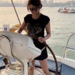 Sneha Ullal Instagram - Yesterday, I embarked on the voyage of sailing. I learned that the boat finds its course through the intricate dance of wind and water. The act of steering, while essential remained secondary when engines fall silent, leaving us in the hands of wind and water as our true navigators. 🛥️ 🚤 Experience sailing with @india_boats right here in Mumbai. #snehaullal #sailinginstagram #boatsinmumbai #booknow #anniversary #birthday #proposal #sundown #sealife Gateway of India ,Mumbai