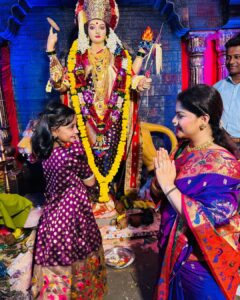 Sneha Wagh Instagram - ✨ Ashtami ✨
.
.
.
@_world_of_myra_official 
@shwetavaikul 
.
.
.
#myravaikul #worldofmyra #pari #aaheparitardontworry #worldofmyraofficial #neerja #neerjaeknayipehchaan #navratri #ashtami #navratri2023 #ssnehawagh #sarangesneha #snehawagh #lalbaughchimata #japachidevi