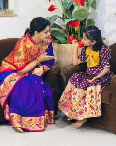 Sneha Wagh Instagram - ✨ Ashtami ✨
.
.
.
@_world_of_myra_official 
@shwetavaikul 
.
.
.
#myravaikul #worldofmyra #pari #aaheparitardontworry #worldofmyraofficial #neerja #neerjaeknayipehchaan #navratri #ashtami #navratri2023 #ssnehawagh #sarangesneha #snehawagh #lalbaughchimata #japachidevi