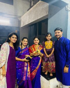 Sneha Wagh Instagram - ✨ Ashtami ✨
.
.
.
@_world_of_myra_official 
@shwetavaikul 
.
.
.
#myravaikul #worldofmyra #pari #aaheparitardontworry #worldofmyraofficial #neerja #neerjaeknayipehchaan #navratri #ashtami #navratri2023 #ssnehawagh #sarangesneha #snehawagh #lalbaughchimata #japachidevi