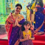 Sneha Wagh Instagram – ✨ Ashtami ✨
.
.
.
@_world_of_myra_official 
@shwetavaikul 
.
.
.
#myravaikul #worldofmyra #pari #aaheparitardontworry #worldofmyraofficial #neerja #neerjaeknayipehchaan #navratri #ashtami #navratri2023 #ssnehawagh #sarangesneha #snehawagh #lalbaughchimata #japachidevi