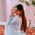 Somi Khan Instagram – Tera zikar ho rha hai ibaadat kee tarah 🩵✨

———————————————
Wearing @the_adhya_designer Chandigarh, India