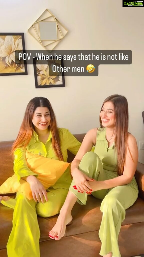 Somi Khan Instagram - We girls know the reality 😂 ———————————————————— #sabakhan #somikhan #khansisters