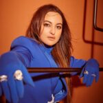 Sonakshi Sinha Instagram - This shoot happened at like 12 am after a whole day of insane travel… all because my team is the BEST!!!!! Love u guys - @themadhurinakhale @heemaadattaani @tarangagarwalofficial @deepaliw16 @nupuragarwal__