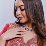 Sonakshi Sinha Instagram - Festive SZN inspo ✨