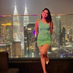 Sonalee Kulkarni Instagram - Living upto the height…I mean the hype 🤪 Exploring the Skyline, night life of #kualalumpur #malaysia in my latest episode on my @youtube channel. #travelogue out now LINK IN BIO Photos by @kb_keno #sonaleekulkarni #malaysia #travelblogger #travelphotography #storyteller #traveldiaries Vertigo Bar At Banyan Tree, Kuala Lumpur