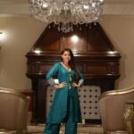 Sonalee Kulkarni Instagram - Day 9 of #Navratri 🦚 #navratricollection by @puja.patelll Photographer @riskey13 Location @tuliimperial #sonaleekulkarni #navratrispecial #peacockgreen #peacock #mor #cotd #colour #marathi #marathimulgi #happynavratri #lastday #navmi Tuli Imperial Hotel