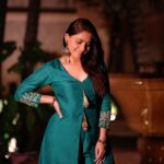 Sonalee Kulkarni Instagram - Day 9 of #Navratri 🦚 #navratricollection by @puja.patelll Photographer @riskey13 Location @tuliimperial #sonaleekulkarni #navratrispecial #peacockgreen #peacock #mor #cotd #colour #marathi #marathimulgi #happynavratri #lastday #navmi Tuli Imperial Hotel