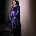 Sonalee Kulkarni Instagram - Day 4 - #navratri 💙 #navratricollection by @puja.patelll Photo by @trilogy_works Assistant @tejas_sarjine #HappyNavratri #sonaleekulkarni #navratrispecial #marathimulgi #colouroftheday #navratri2023 #cotd #blue #royalblue #colour #color