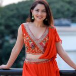 Sonalee Kulkarni Instagram - नवरात्री ची पहिली माळ - 🍊 #navratricollection by @puja.patelll #HappyNavratri #sonaleekulkarni #navratrispecial #marathimulgi #colouroftheday #navratri2023 #cotd #orange #colour #color