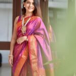Sonalee Kulkarni Instagram – 🩷 

#sonaleekulkarni #marathimulgi #ganeshchaturthi #ganeshotsav #paithani #pink #silk #nath #sari
#sareelove #instagram #instagood 
#fashion #marathi #indian #woman