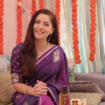 Sonalee Kulkarni Instagram – Abhyanga Snan is an integral part of Marathi culture. And Bajaj Amond Drops is here with an amazing offer to make this snan even more special!
Get a 40gm Bajaj Almond Drops Moisturising Soap free with 95ml bottle of @bajajalmonddrops
Get this limited-time offer at your local store!
Check it out!
#AD #Superfoodforsuperyou #bajajalmonddrops #BajajAlmondDrops #AlmondNourishment #BanjaToofani #AlmondNourishment #HairfallReduction #AlmondOil #VitaminE #NonSticky #BajajAlmondDropsHairOil #SuperfoodForSuperHair #BanjaToofani #almondoil #vitamine #bajajproducts #Bajajhairoil #mesmerisingfragrance #fallinlove #Abhyangasnan #bajajalmonddropssoap #sonaleekulkarni