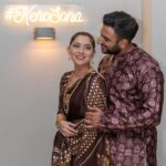 Sonalee Kulkarni Instagram – 🎆 🧨Dubai is always Diwali ready💥🎇 

#happypadwa #शुभपाडवा #padwa 🪔
#sari #saree #brown #silk @devatithi
#photographer @yashkaklotar #camera 
#dubai #dubailights #bright #skyline 
#sonaleekulkarni #kunalbenodekar Dubai, United Arab Emirates
