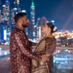 Sonalee Kulkarni Instagram – 🎆 🧨Dubai is always Diwali ready💥🎇 

#happypadwa #शुभपाडवा #padwa 🪔
#sari #saree #brown #silk @devatithi
#photographer @yashkaklotar #camera 
#dubai #dubailights #bright #skyline 
#sonaleekulkarni #kunalbenodekar Dubai, United Arab Emirates