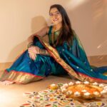 Sonalee Kulkarni Instagram – 🦚 Diwali 2023 🪔 

#saree @navinyas_handloom 
#jewellery @monali.gulhane 
#rangoli @islandrangoli 
#photography @yashkaklotar 

#sonaleekulkarni #paithani #nath #rangoli #happydiwali #indian #marathimulgi #peacockblue Dubai, United Arab Emirates