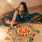 Sonalee Kulkarni Instagram – 🦚 Diwali 2023 🪔 

#saree @navinyas_handloom 
#jewellery @monali.gulhane 
#rangoli @islandrangoli 
#photography @yashkaklotar 

#sonaleekulkarni #paithani #nath #rangoli #happydiwali #indian #marathimulgi #peacockblue Dubai, United Arab Emirates