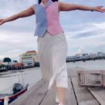 Sonalee Kulkarni Instagram – Famed throughout #Asia for its heady mix of eastern cultures #PenangIsland is #Malaysia ‘s prime melting pot. 
Exploring history, culture, UNESCO-listed architecture of #penang ‘s capital #GeorgeTown in my new travelogue episode – OUT NOW – 🔗 LINK IN BIO 
#sonaleekulkarni 
Video shot by @kb_keno 
Editing : @akhilkulkarni_gg 
@manoj___halande 
Managed by @aanurag3 @_its_just_shital_ 
Outfit by @aciddresses Styled by @sshorewala