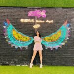 Sonalee Kulkarni Instagram - Showcasing some #graffiti #streetart #artworks of the street in #kualalumpur #malayasia and this chic outfit by @aciddresses styled by @sshorewala TRAVELOGUE is OUT now LINK in BIO #sonaleekulkarni #malaysia tour! @youtube @youtubeindia #youtube Pik Wah Cafe 碧华楼 - 茨厂街 Petaling Street