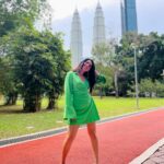 Sonalee Kulkarni Instagram - Standing tall …. 👠 not me, the tallest twin towers in the world baba! Exploring #kualalumpur in my first #travelogue on my @youtube channel. Episode out now LINK IN BIO #sonaleekulkarni #malaysia #travelblogger #travelphotography #storyteller #traveldiaries KLCC, Petronas Towers, Kuala Lumpur, Malaysia