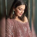 Sonali Bendre Instagram - Laughter, love, and good times – that's what @manishmalhotra05 ’s party was all about! 🥰🤩 Thank you for such a wonderful night, you always get it right! ✨