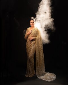 Sonali Bendre Instagram - Glitz, glam, all for the gram! ✨