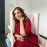 Sonali Bendre Instagram – All it takes is a smile to save the day! 🥰☺️