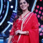 Sonali Kulkarni Instagram - आज रात्री ९ वाजता.. सूर नवा.. ध्यास नवा.. 😍 @colorsmarathi @surnavadhyasnava_aasha_udyachi 📸 @studio.iras