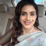 Sonali Kulkarni Instagram - बिंदिया ☺️