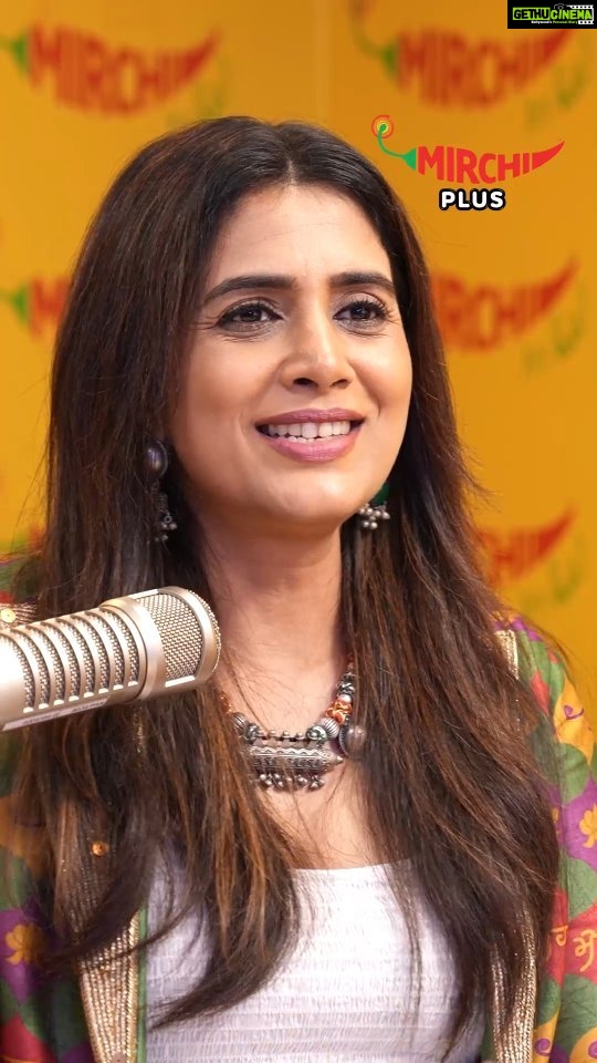 Sonali Kulkarni Instagram - भाऊबीज विशेष ♥️ . . . @sandeshkulkarni.small.s @mirchimarathi #bhaubeej #भाऊबीज #Diwali #diwali2023 #sonalikul #rjdnyaneshwari #mirchimarathi #mirchimumbai #bhau #bahin #bhaubahin #भाऊ #बहीण #बहीणभावाचेप्रेम #दिवाळी #marathi #marathibhasha #मराठी #म #सण